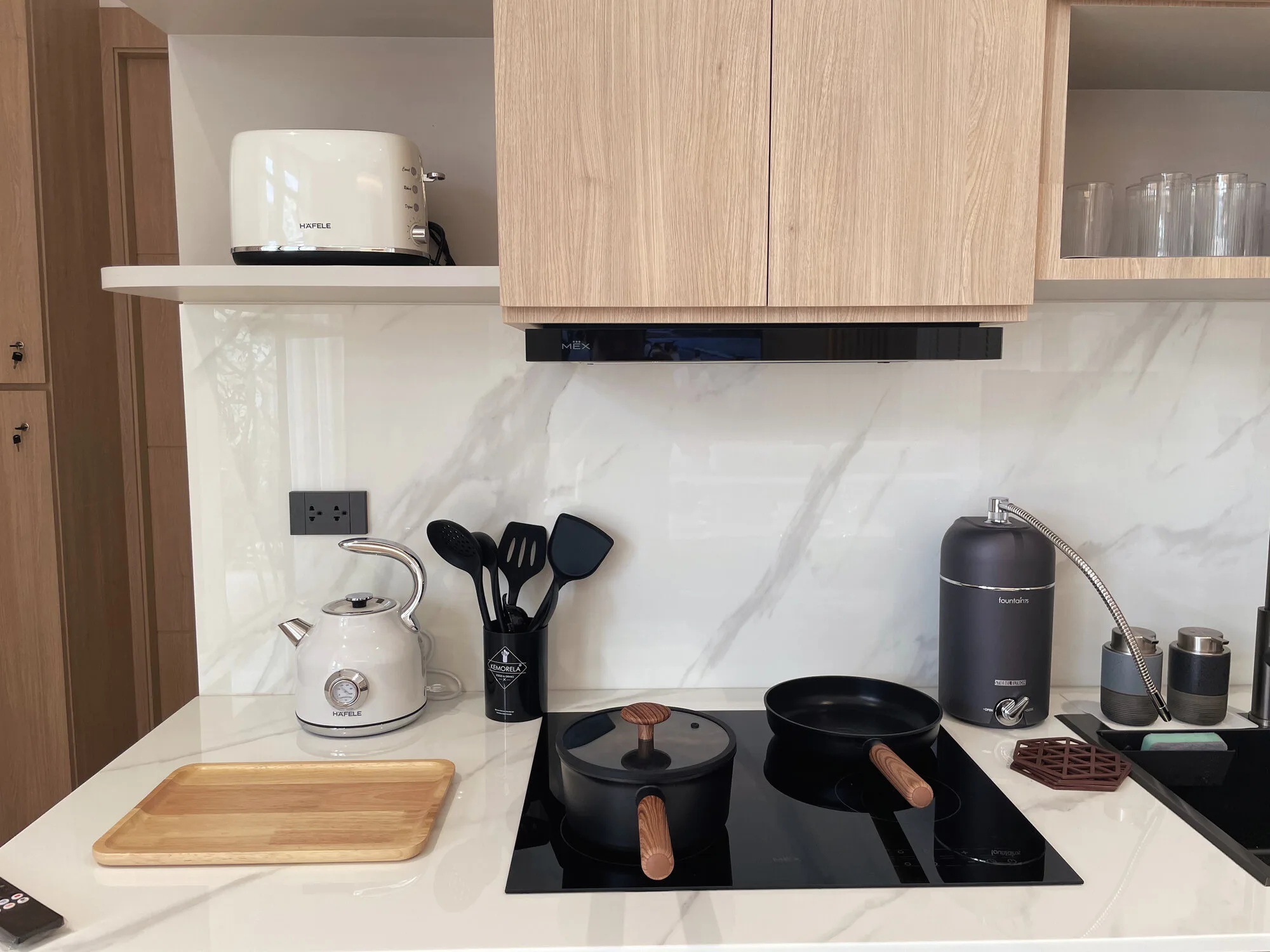 Kitchen counter