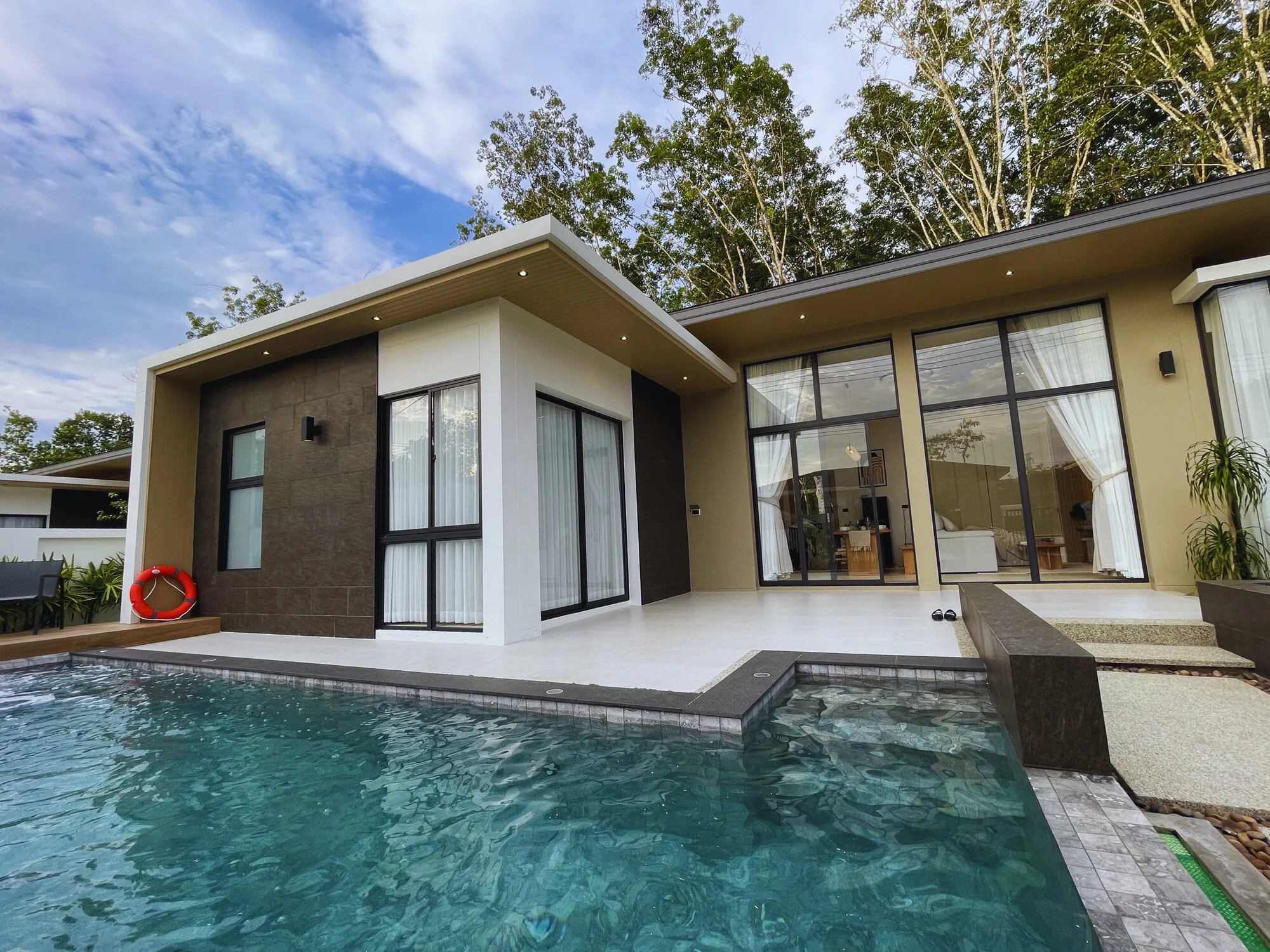Peony Haus private pool